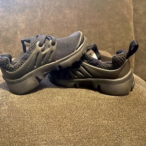 Toddler slip on shoes.